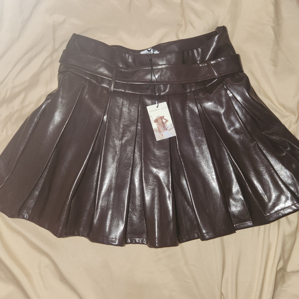 Gorgeous brown faux leather moto skirt from Sincerely Jules.